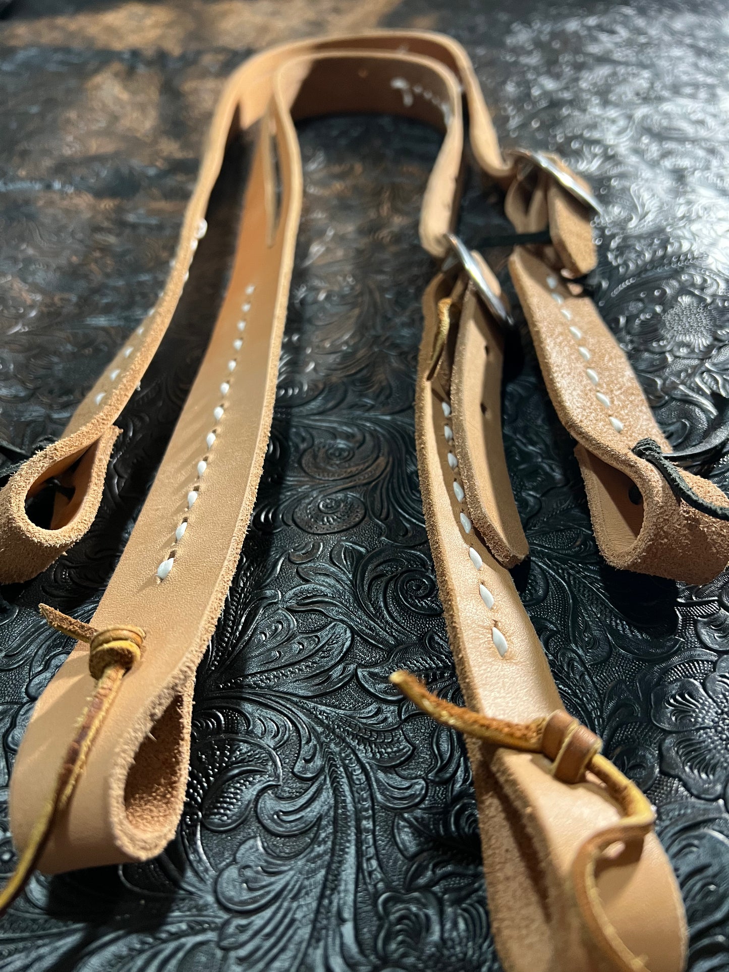 Split ear w/ white buckstitch