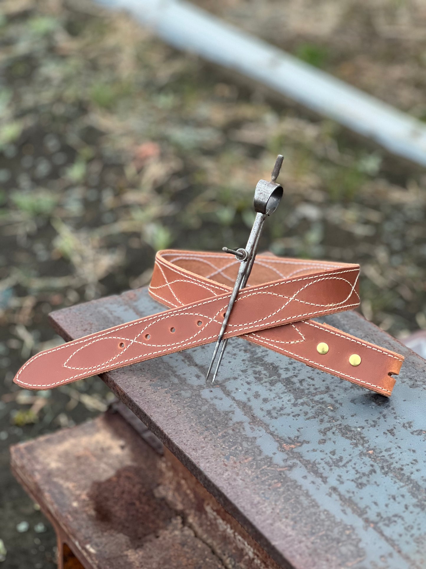 Brown oiled wave stitch belt
