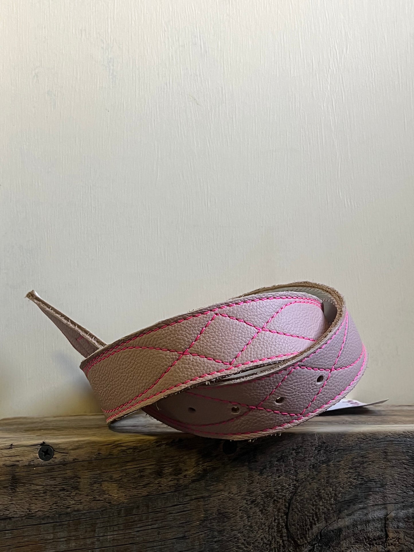 Pinky gunslinger stitch belt 29"