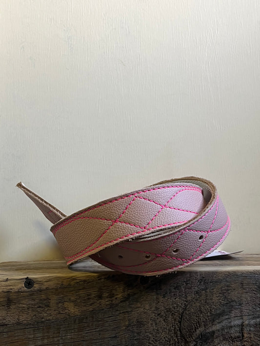 Pinky gunslinger stitch belt 29"