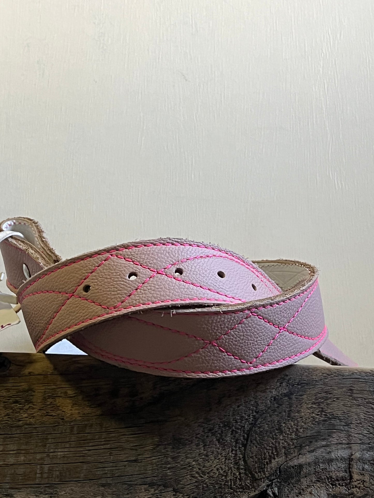 Pinky gunslinger stitch belt 29"